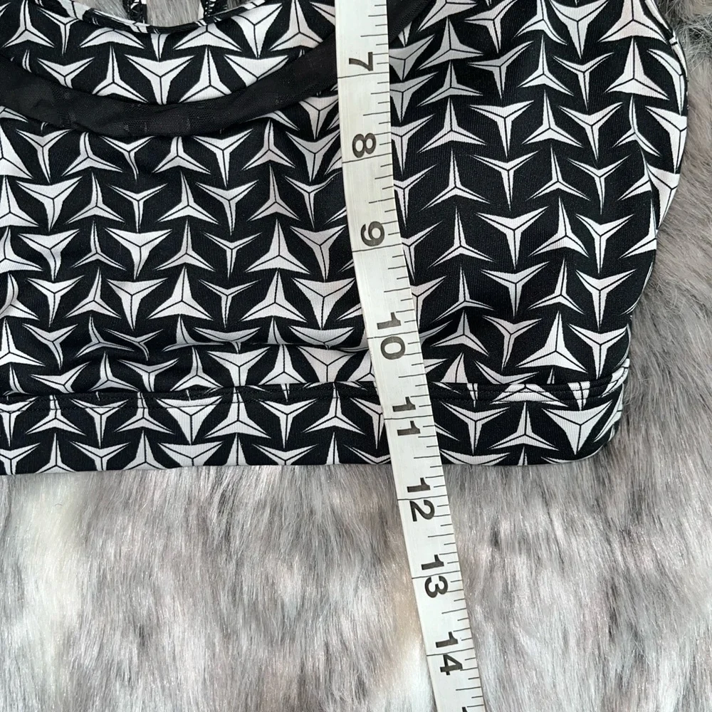Victoria's Secret Geometric black white Sports Bra sz small S Only tried on